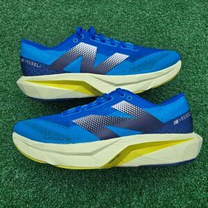 New Balance FuelCell Rebel v4  -  Mens Runnig shoes - Size 8.5